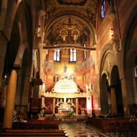 Kirchenschiff Heilig-Blut-Basilika.