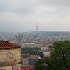 Blick über Prag im trüben Wetter.